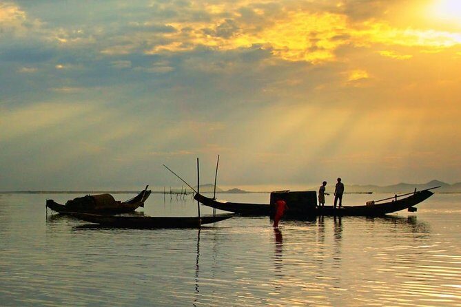 Private transfer from Hue to Hoi An with fabulous stops - Exploring the Stops