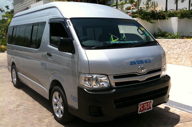 Private Transfer from Montego Bay Airport to Ocho Rios - The Sum Up