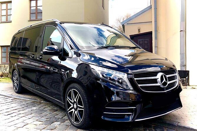 Private Transfer from Pearson Airport YYZ to Toronto in Luxury Van - Key Points