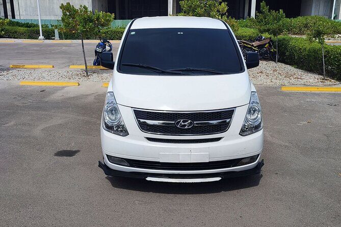 Private transfer from Punta Cana airport to Uvero Alto - Vehicle Condition and Driver Behavior