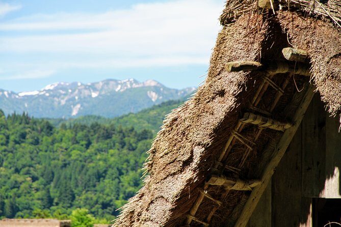 Private Transfer from Takayama to Kanazawa Including Shirakawago - A Closer Look at the Experience