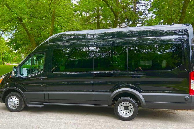 Private Transfer from Toronto Pearson Airport to Toronto - What to Expect on the Day