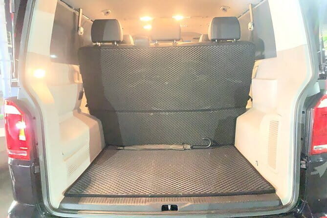 Private Transfer from TPE-Taoyuan int. Airport to Taipei City - Perfect for Specific Travelers