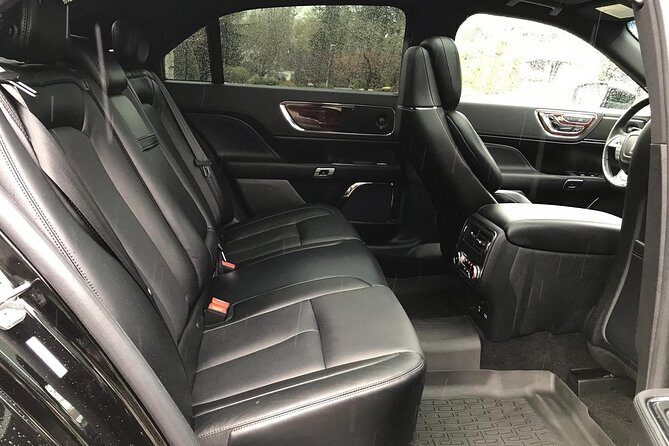 Private Transfer from Vancouver Hotel OR Port to Airport. - What’s Included and What’s Not