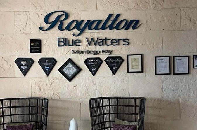 Private Transfer Grand Palladium and Royalton Blue Water Resort - Who Will Benefit Most from This Service?