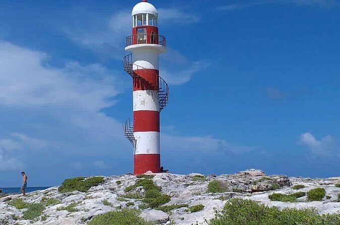 Private Transfer (One Way) Cancun And Hotel Zone (1-8 Passengers) - The Sum Up