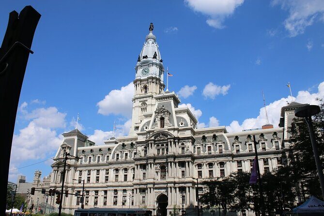 Private Transfer: Philadelphia Airport PHL to Philadelphia in Business Car - What to Expect from Your Philadelphia Airport Transfer