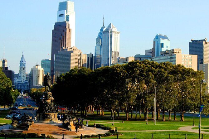 Private Transfer: Philadelphia Airport PHL to Philadelphia in Business Car - Who Should Consider This Service?
