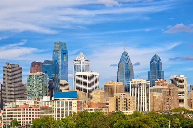 Private Transfer: Philadelphia Airport PHL to Philadelphia in Luxury SUV - The Sum Up