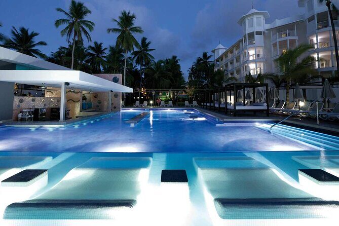 Private Transfer Punta Cana Airport to/from Riu Palace Macao - A Detailed Look at the Experience