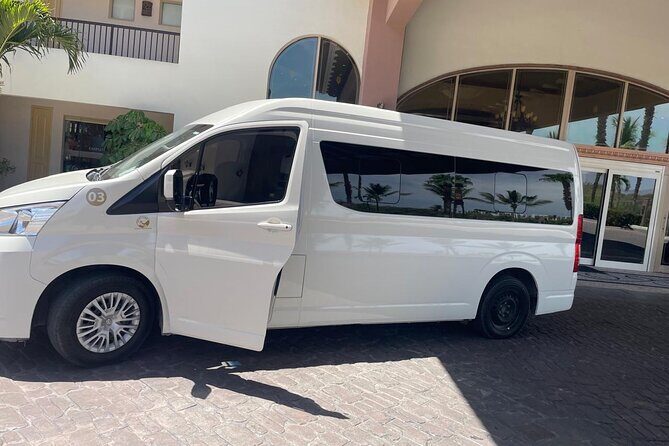 Private transfer SJD Airport to San Jose del Cabo Hotels One Way - The Journey: What You Can Expect
