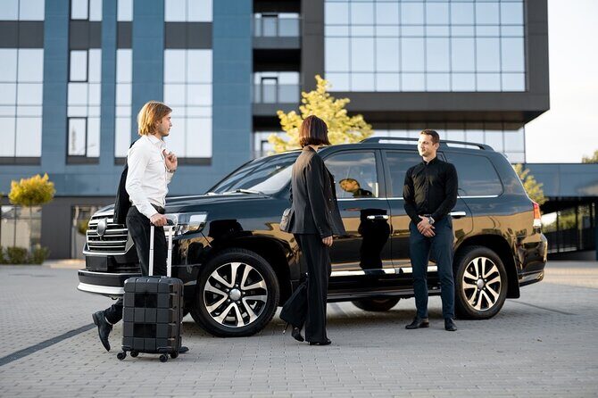 Private Transfer to and from YYZ Toronto Pearson Airport - Key Points