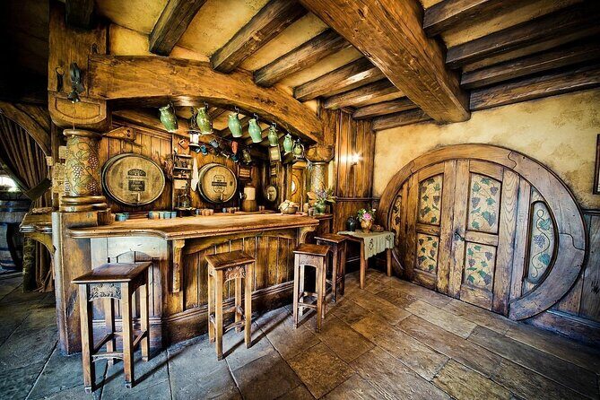 Private Transfer to Hobbiton Movie Set (Ticket included) - FAQs
