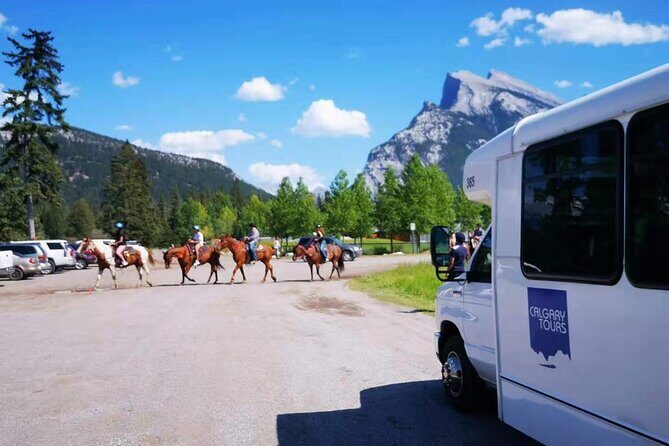 Private Transporation Calgary, Banff, Drumheller - Key Points