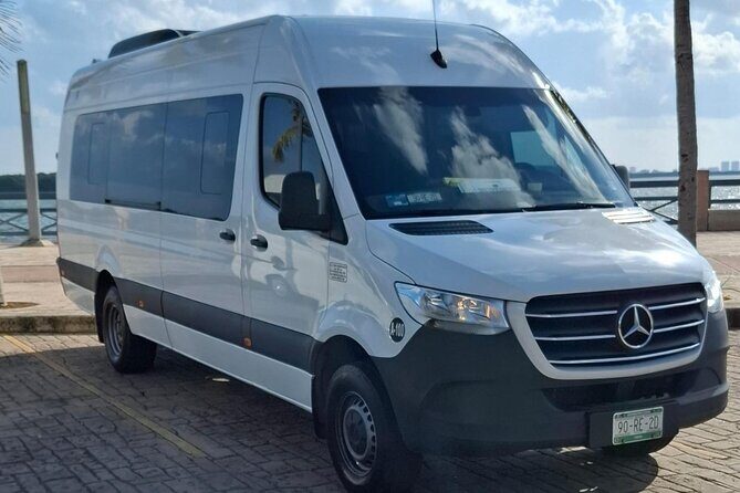 Private Transportation from Playa del Carmen to Cancun Airport - A Detailed Look at the Experience