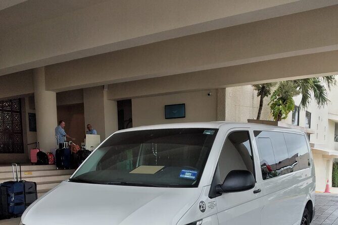 Private Transportation from the Airport to the Cancun hotel zone - An In-Depth Look at the Private Airport Transfer