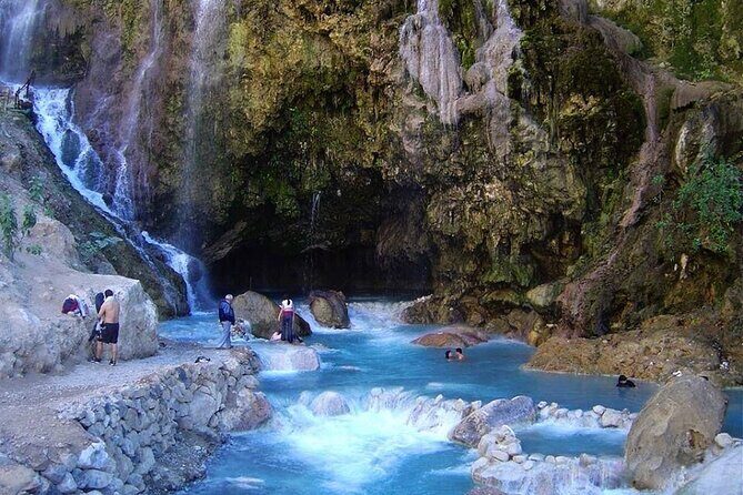 Private Transportation to Grutas de Tolantongo - An In-Depth Look at the Experience