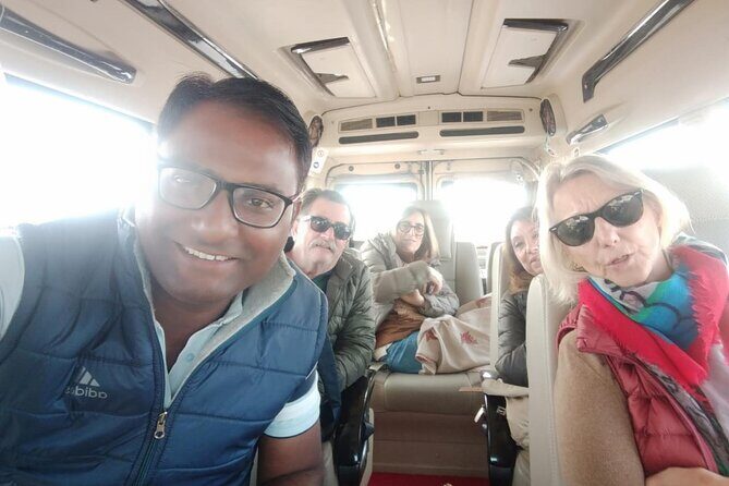 Private Udaipur City Tour With a Professional Guide and Chauffeur - Key Points