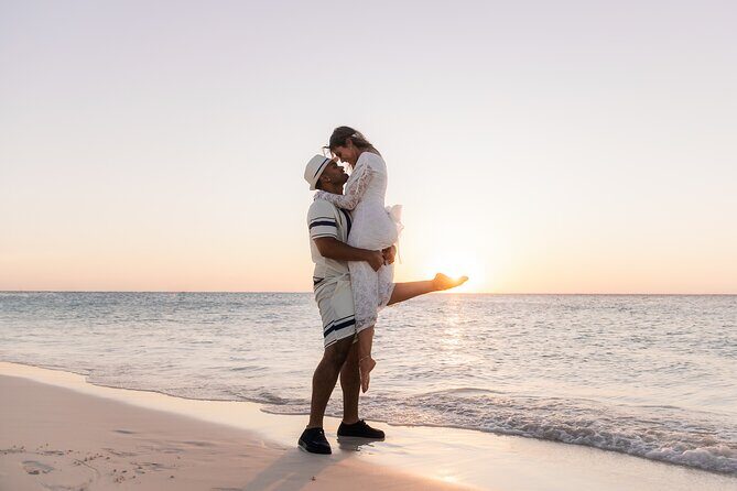 Private Vacation Photoshoot with Photographer in Aruba - Value for Money