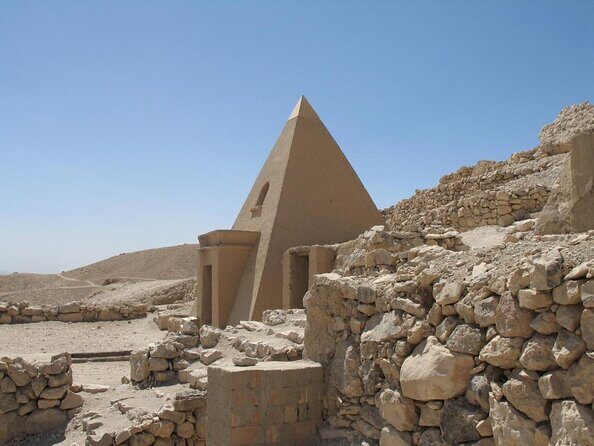 Private VIP Day trip: 5 temples, lunch,felucca and sound and light - A Closer Look at Luxor’s West Bank: Your Private VIP Day Tour to Five Temples