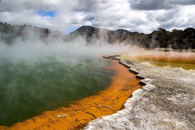 Private VIP Luxury Auckland-Rotorua Geothermal Wonderlands - The Full-Day Journey: From Auckland to Rotorua and Back