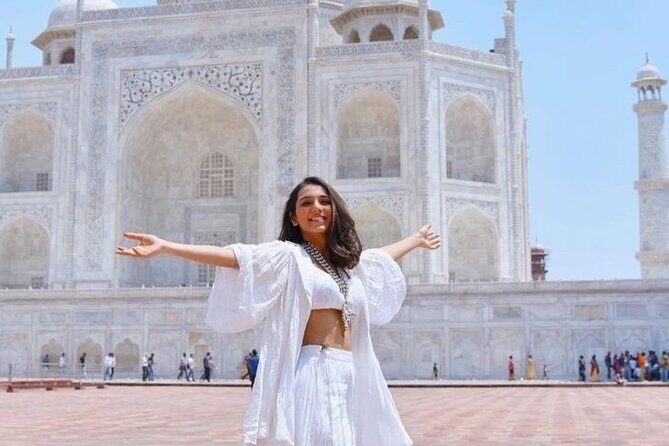 Private VIP Luxury Taj Mahal & Agra Fort tour All-Inclusive Delhi - The Journey Begins: From Delhi to Agra