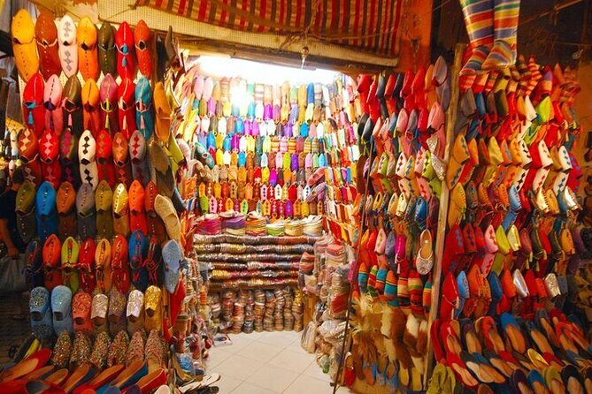 Private VIP Shopping Tour: authentic visit with a licensed guide - FAQ