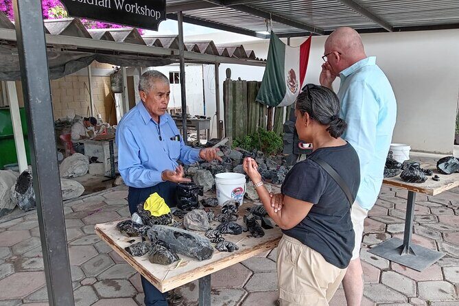 Private VIP Tour Pyramids of Teotihucan and Basilica - Best Rated - Obsidian Workshop and Local Town