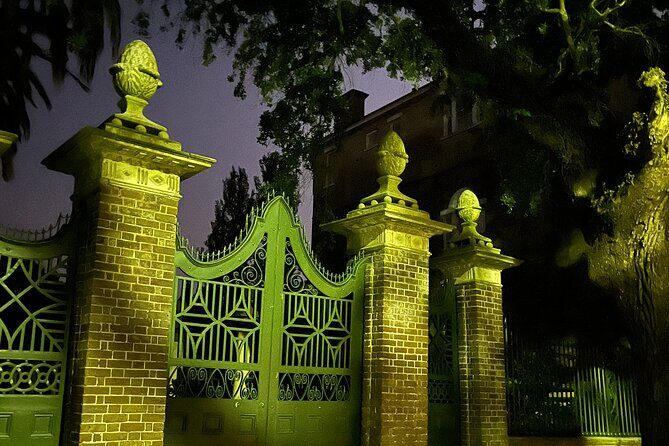 Private Walking Tour Culture and History of Charleston - Exploring the Historic Sites