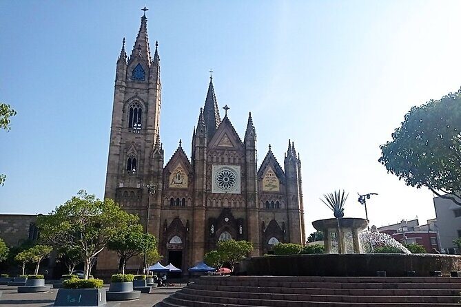 Private Walking Tour Guadalajara History and Murals with Guide - An In-Depth Look at the Guadalajara Walking Tour