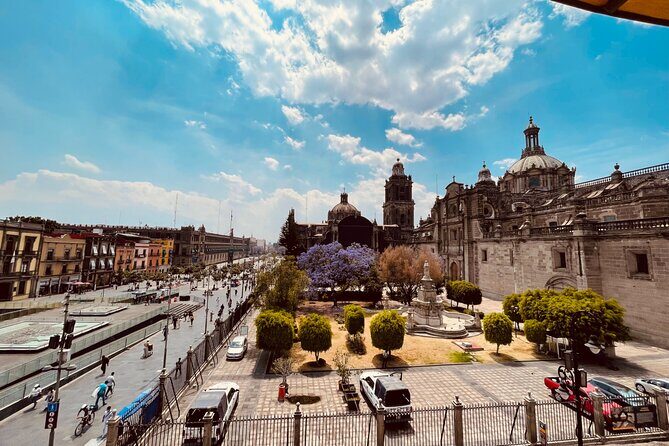 Private Walking Tour in Templo Mayor and Bellas Artes - Key Points