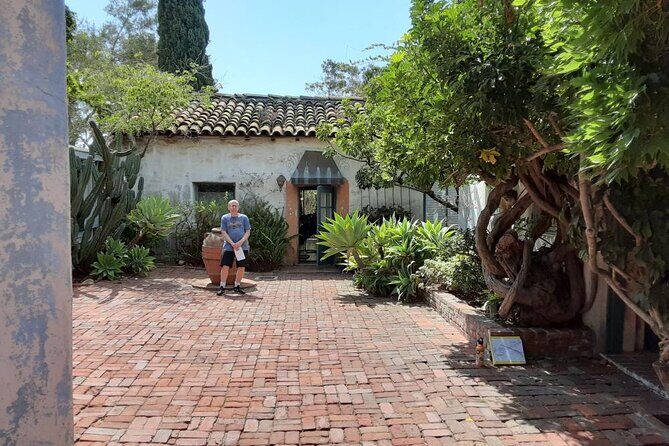 Private Walking Tour of El Pueblo Viejo in Santa Barbara - Practicalities and What to Expect