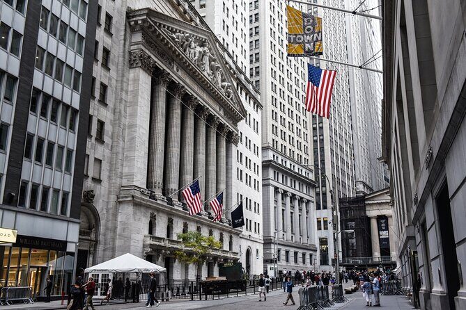 Private Wall Street Self Guided Tour - Exploring Wall Street with Your Smartphone