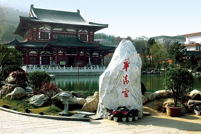 Private Xi'an History Day Tour:Terracotta Warriors Huaqing Palace - An In-Depth Look at the Tour