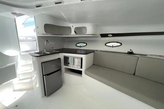 Private Yacht Cancun 42ft up to 8 people - Value and Pricing Analysis