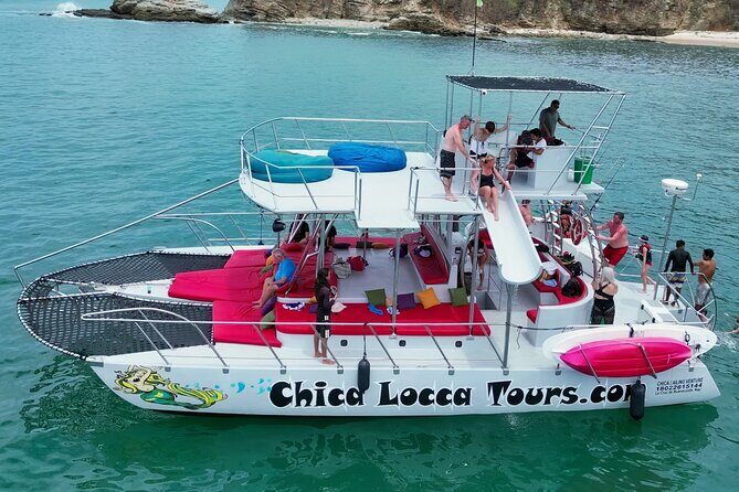 Private Yacht Charter ChicaFUN 3 Waterslides All Inclusive - Introducing the ChicaFUN 3 Waterslides Private Yacht Tour