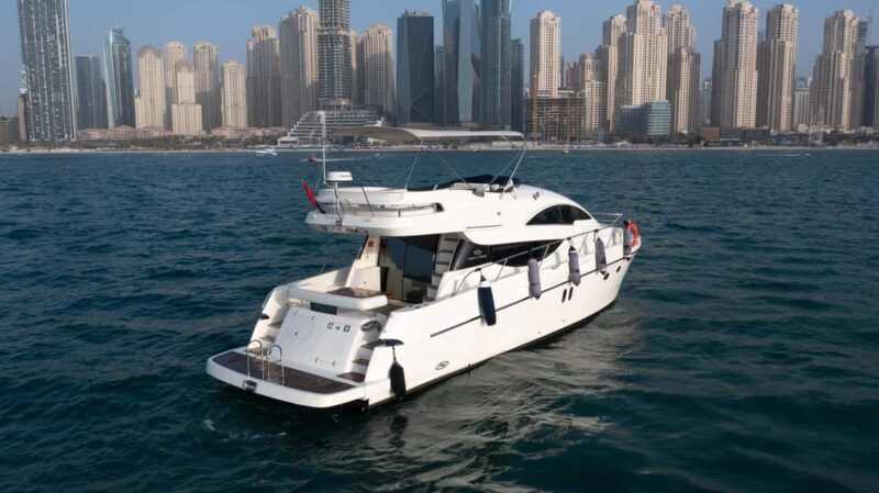 Private Yacht Cruising Rental from Dubai Marina - Key Points