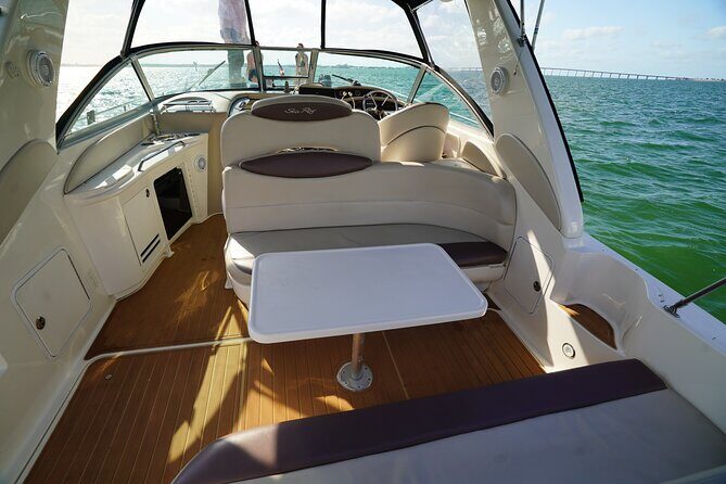 Private Yacht Rental in Miami Up to 12 People - A Closer Look at the Private Yacht Rental in Miami