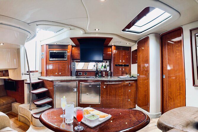 Private Yacht Sea Ray all-inclusive charter in Cabo - The Sum Up: Who Is This Tour Perfect For?