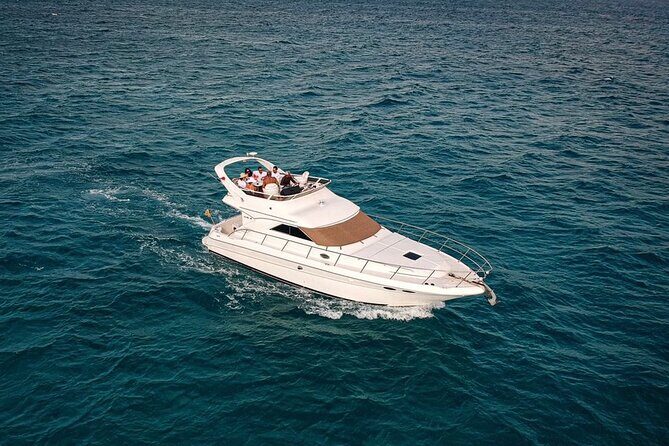 Private Yacht SeaRay 46ft Cancun 25P17 - Review Highlights from Past Participants