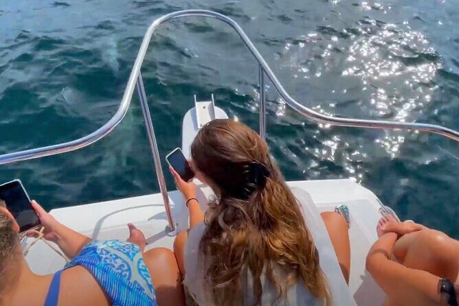 Private Yacht, Sightseeing, Snorkeling and Private beaches - The Sum Up