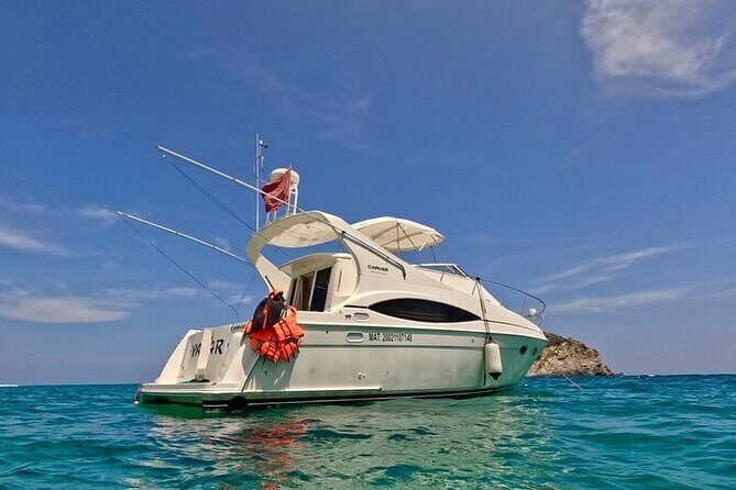 Private Yacht Tour of the Bays of Huatulco - An Overview of the Experience