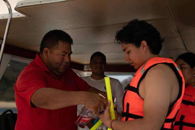 Private Yacht Tour of the Bays of Huatulco - FAQ