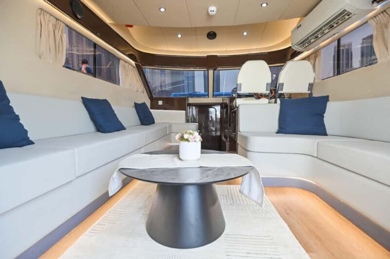 Private Yacht Tour with Marina, JBR, Atlantis & Palm Views - The Experience in Detail