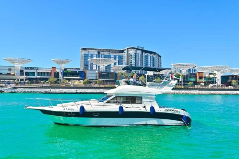 Private Yacht Tour with Marina, JBR, Atlantis & Palm Views - What’s Included & What to Consider