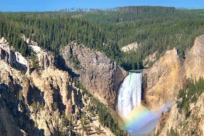 Private Yellowstone Tour: ICONIC Sites, Wildlife, Family Friendly Hikes + lunch - Why Choose a Private Yellowstone Tour?