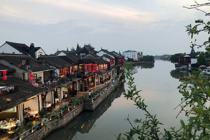 Private Zhujiajiao Watertown Photoshoot Tour - A Closer Look at the Tour Experience