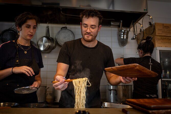 Professional Ramen & Gyoza with Ramen Chef in a restaurant! - Key Points