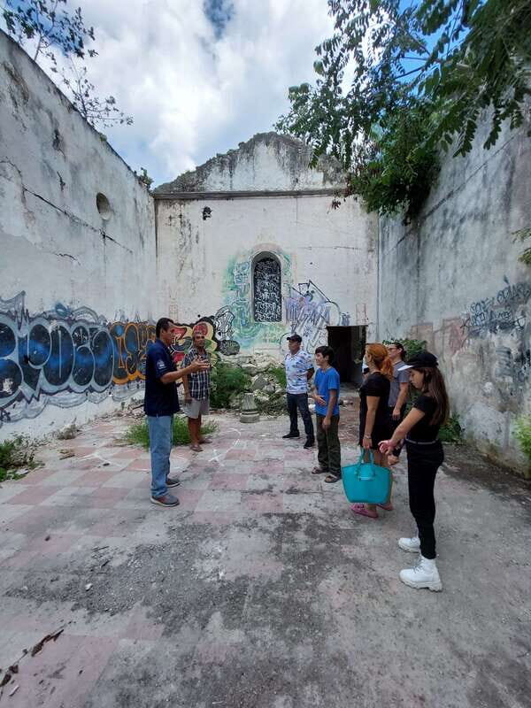 Progreso: Ghost Town Tour + Beach Club in a Classic Beetle - FAQs