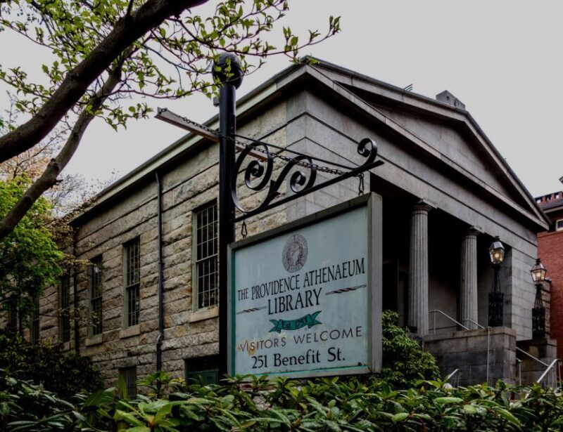 Providence Ghost Tours: Phantoms, Poltergeists, & Pestilence - The Atmosphere and Walking Experience